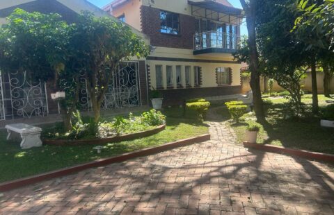 Ruwa: 6 Bedroomed House To Let